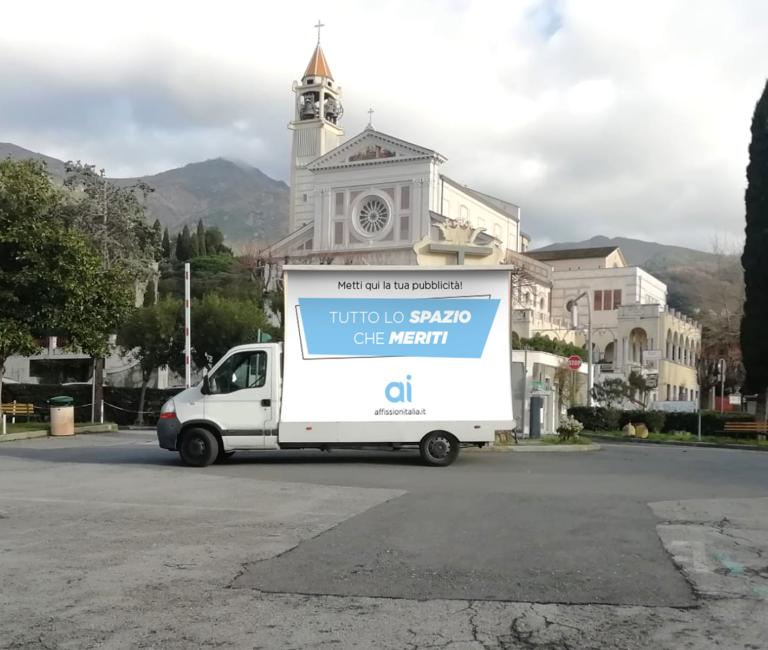 Affissioni Italia - Camion Vela